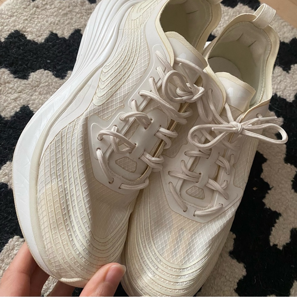 APL Streamline sneaker